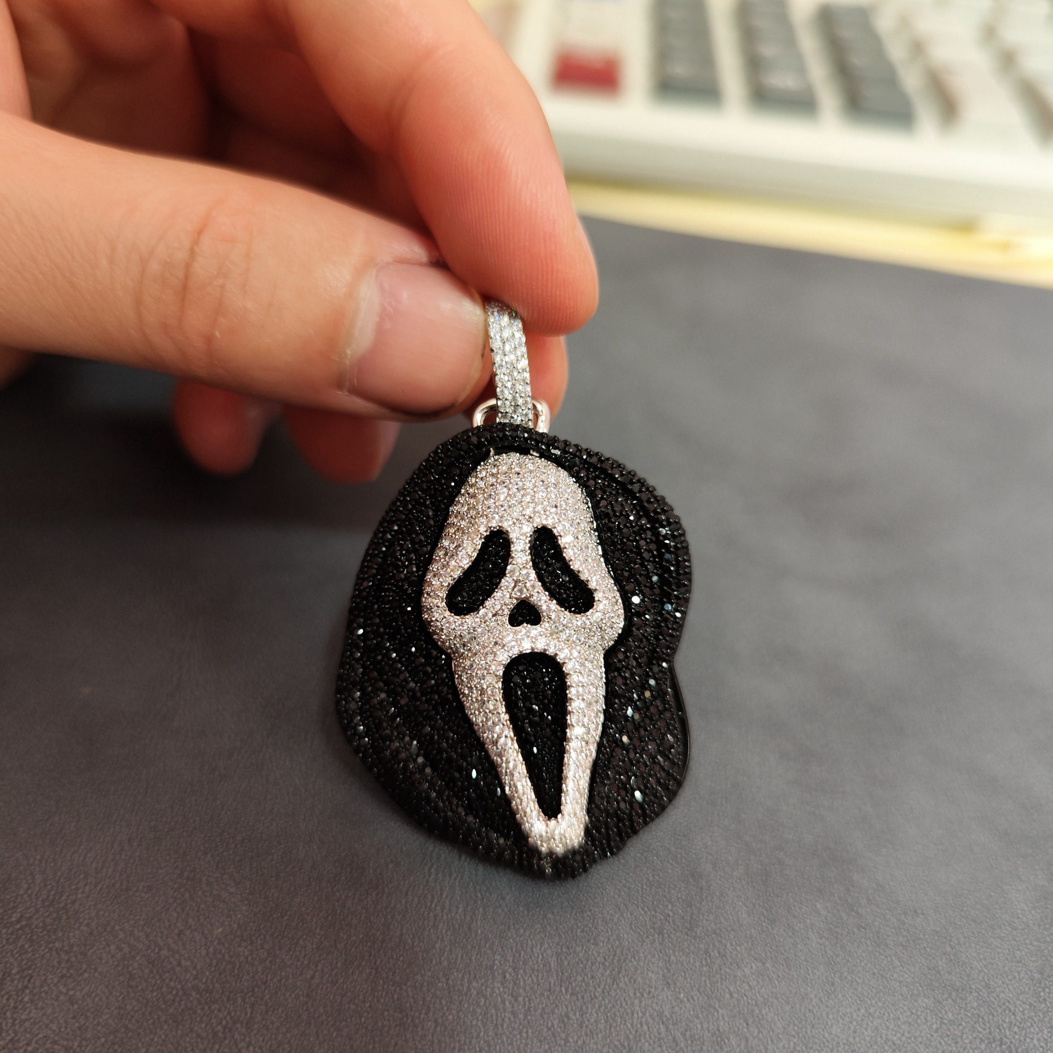 Horrible Iced Ghostface Pendant